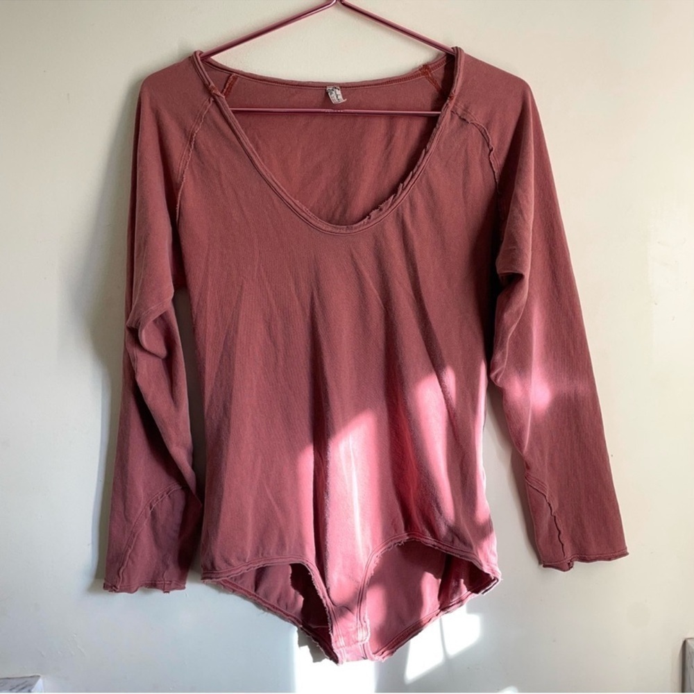 Free People long sleeve raw hem bodysuitt